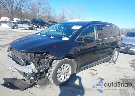 2017 Chrysler Pacifica Touring-L из США, поврежденный, VIN 2C4RC1BG2HR832004